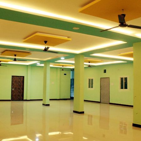 Utsav Lodge And Mangal Bhavan Pipariā Exterior photo